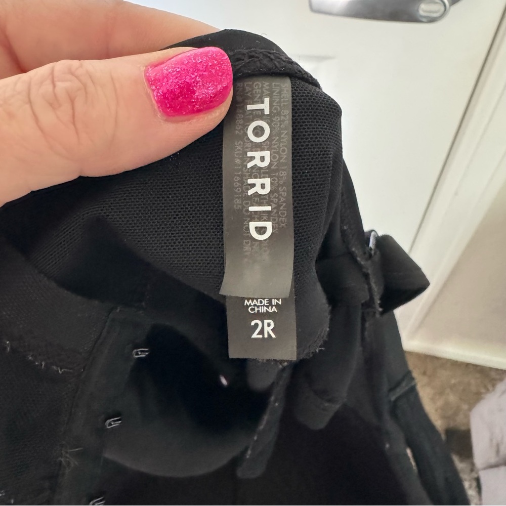 Torrid Wireless Babydoll Tie Front Tankini Top - Picture 11 of 11